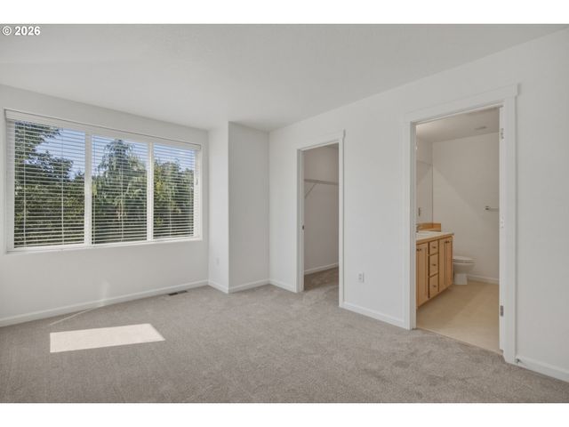 14771 Sw BEARD Rd 104, Beaverton, OR 97007