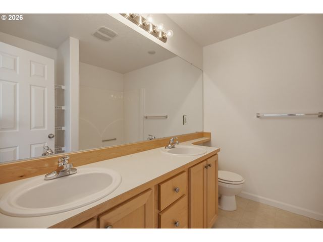 14771 Sw BEARD Rd 104, Beaverton, OR 97007
