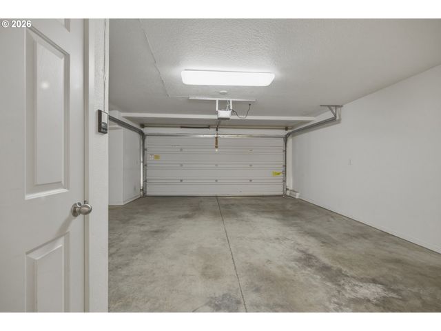 14771 Sw BEARD Rd 104, Beaverton, OR 97007