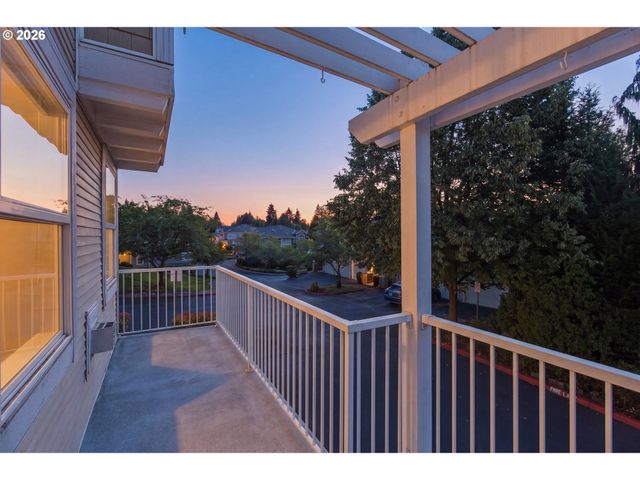 14771 Sw BEARD Rd 104, Beaverton, OR 97007