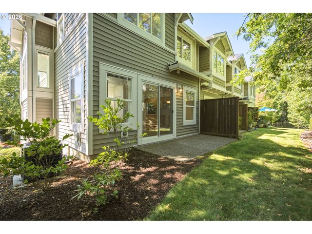 14771 Sw BEARD Rd 104, Beaverton, OR 97007