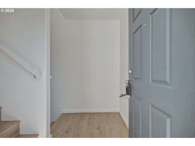 14771 Sw BEARD Rd 104, Beaverton, OR 97007