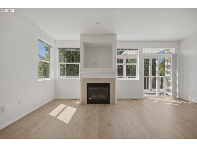 14771 Sw BEARD Rd 104, Beaverton, OR 97007
