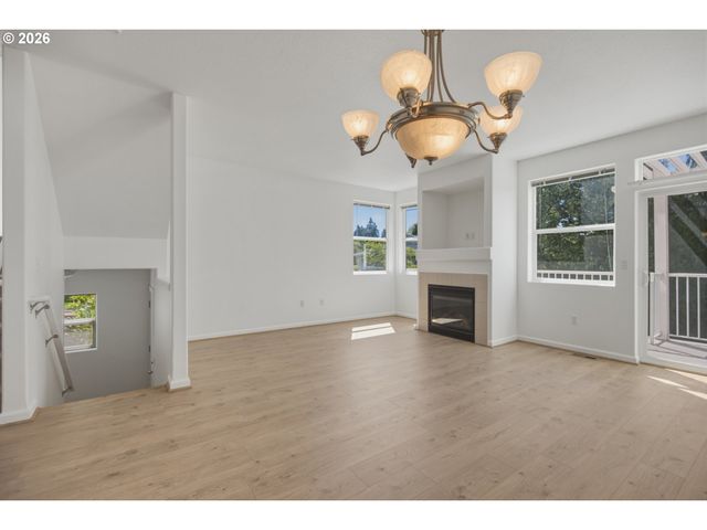 14771 Sw BEARD Rd 104, Beaverton, OR 97007