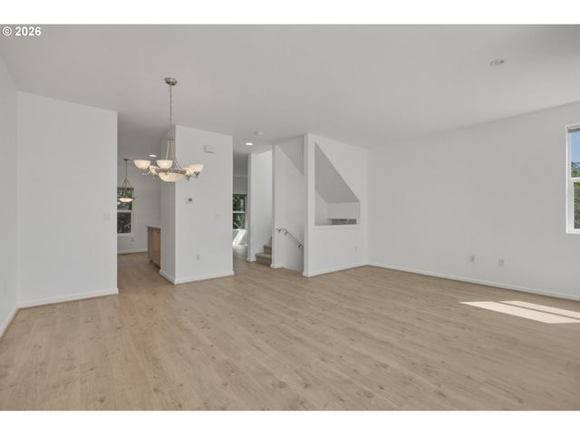 14771 Sw BEARD Rd 104, Beaverton, OR 97007