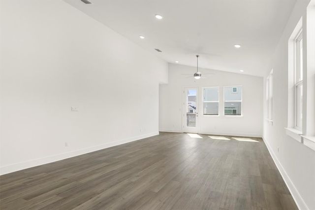 1012 Yaupon Holly DR, Georgetown, TX 78628