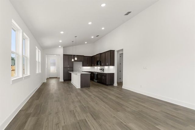 1012 Yaupon Holly DR, Georgetown, TX 78628