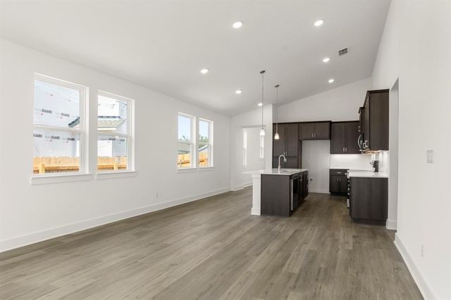 1012 Yaupon Holly DR, Georgetown, TX 78628