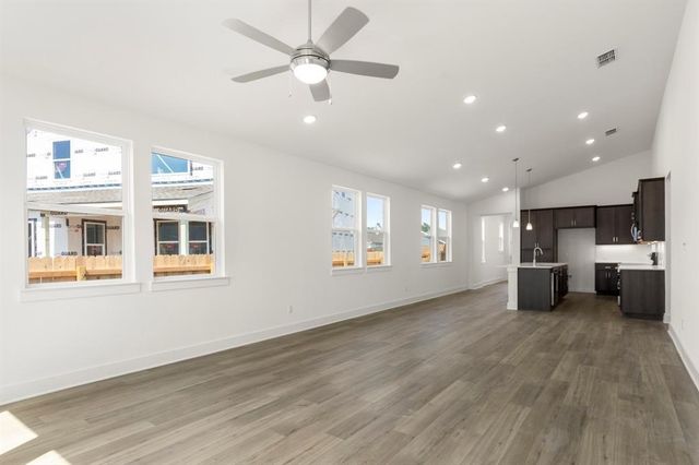 1012 Yaupon Holly DR, Georgetown, TX 78628