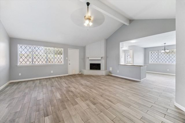 7235 Gallant Glen Lane, Houston, TX 77095