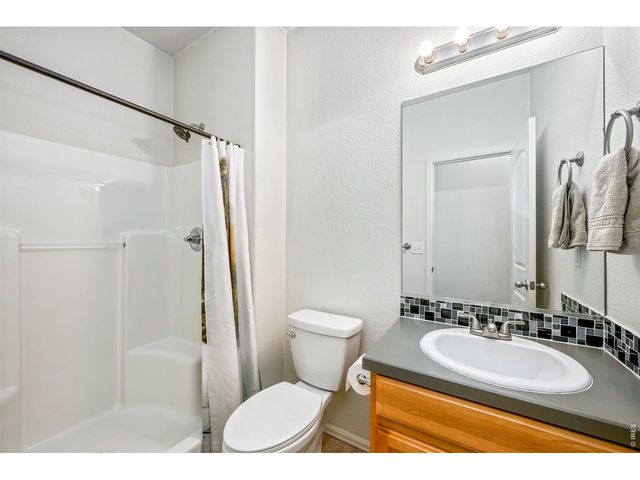 427 Pioneer Ln, Johnstown, CO 80534