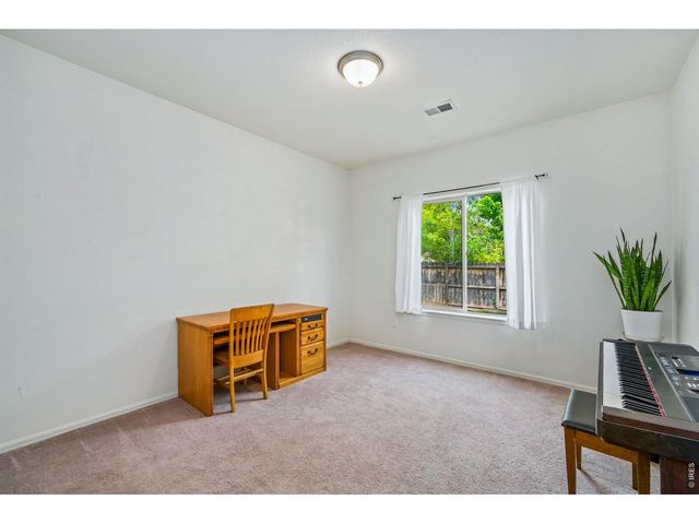 427 Pioneer Ln, Johnstown, CO 80534