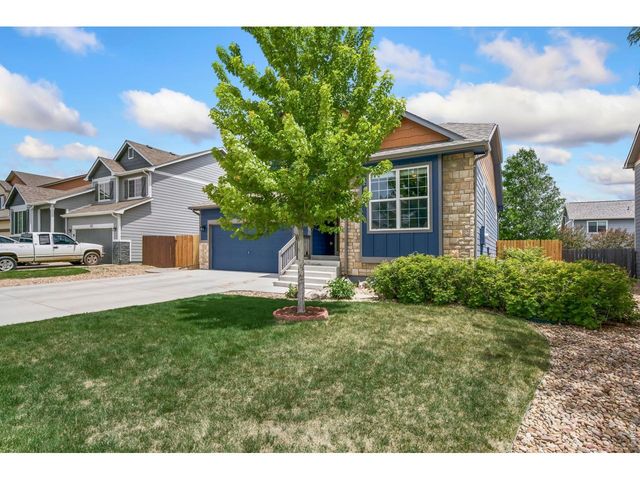 427 Pioneer Ln, Johnstown, CO 80534