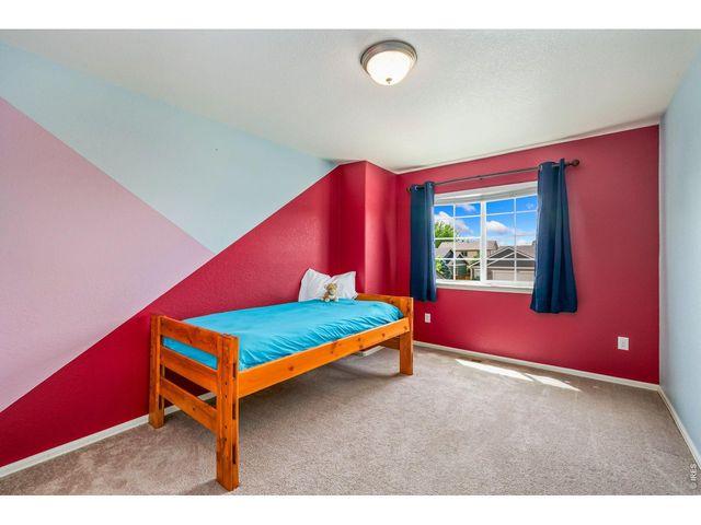 427 Pioneer Ln, Johnstown, CO 80534