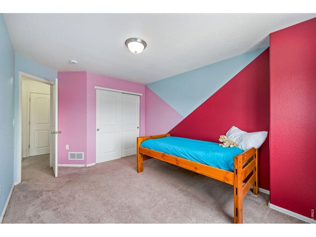 427 Pioneer Ln, Johnstown, CO 80534