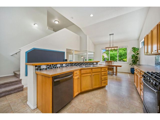 427 Pioneer Ln, Johnstown, CO 80534