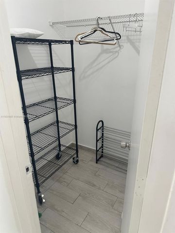 1600 Pennsylvania Ave 10, Miami Beach, FL 33139