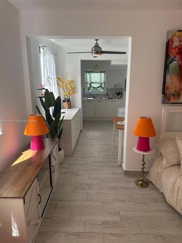 1600 Pennsylvania Ave 10, Miami Beach, FL 33139