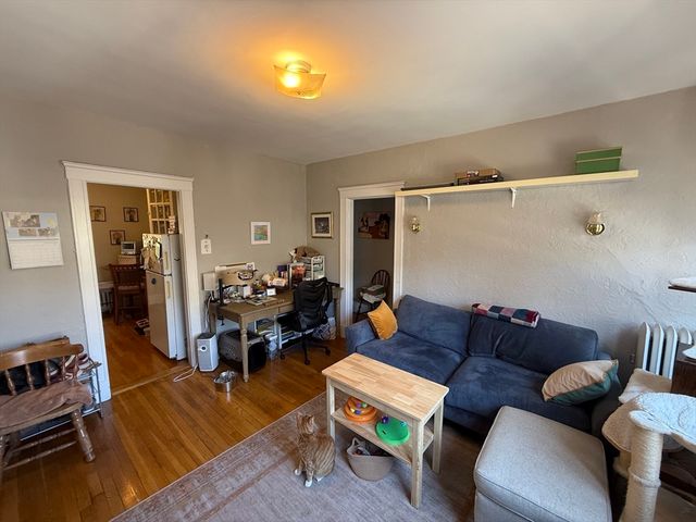 97 Hancock St 5, Cambridge, MA 02139