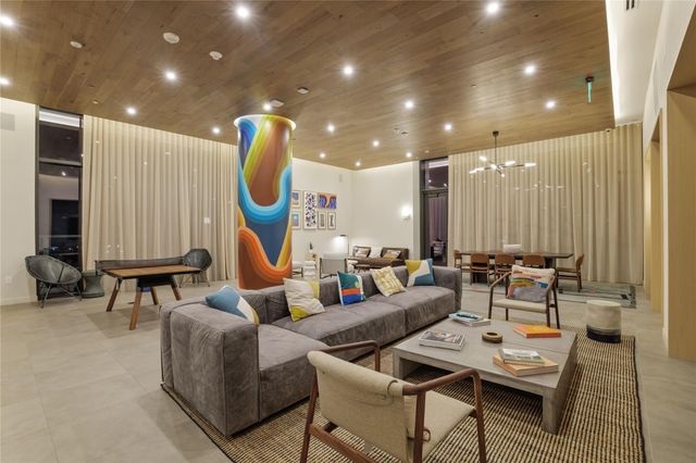 48 East Ave 2807, Austin, TX 78701