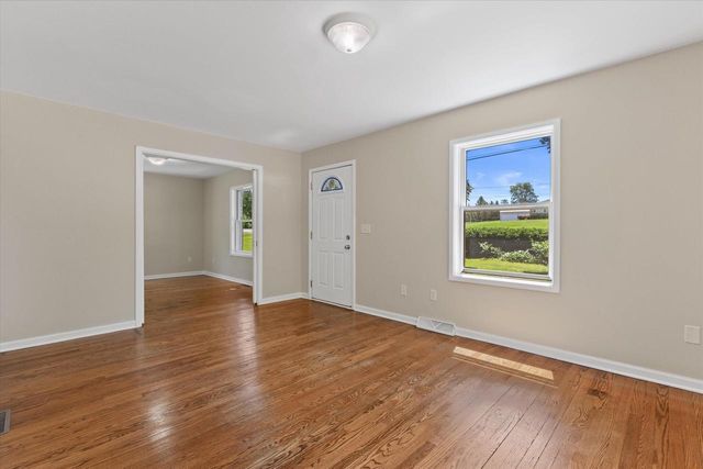340 Old Green Bay ROAD, Kenosha, WI 53144