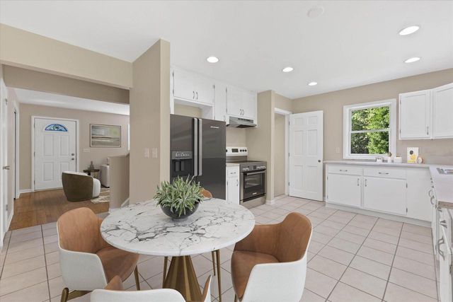 340 Old Green Bay ROAD, Kenosha, WI 53144