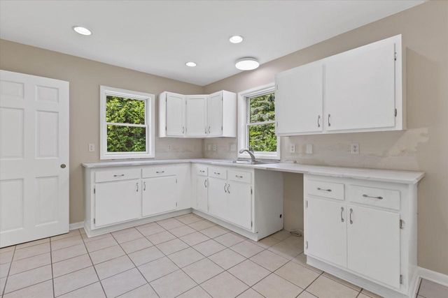 340 Old Green Bay ROAD, Kenosha, WI 53144