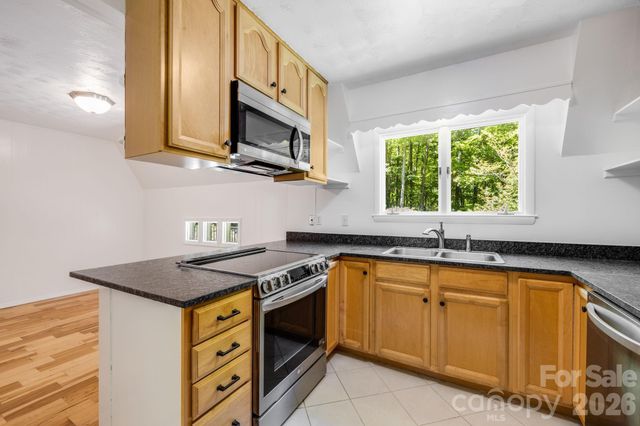 45 Echo Hills Drive, Fairview, NC 28730
