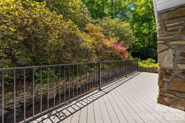 45 Echo Hills Drive, Fairview, NC 28730
