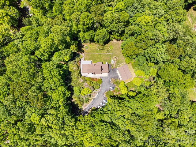 45 Echo Hills Drive, Fairview, NC 28730