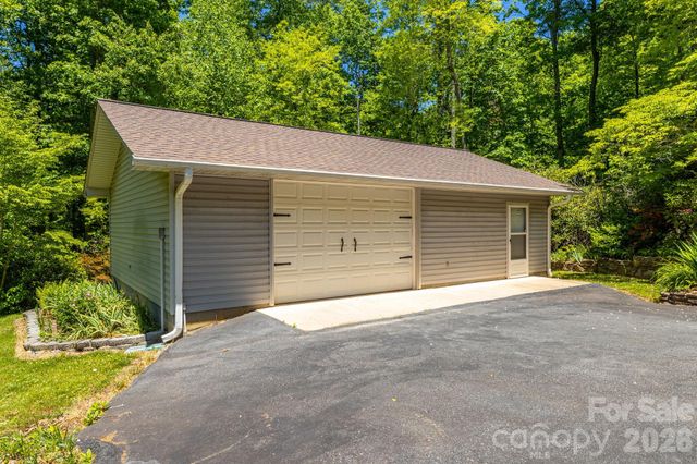 45 Echo Hills Drive, Fairview, NC 28730