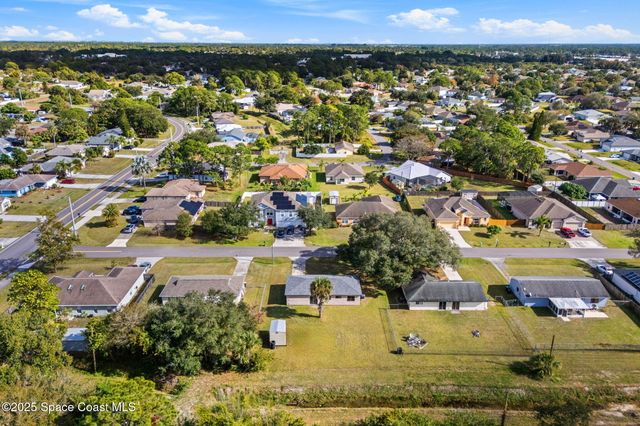 268 Melba Avenue NW, Palm Bay, FL 32907