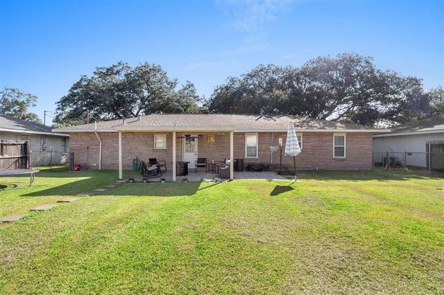 132 Lee Street, Lake Charles, LA 70605