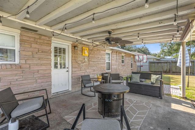 132 Lee Street, Lake Charles, LA 70605