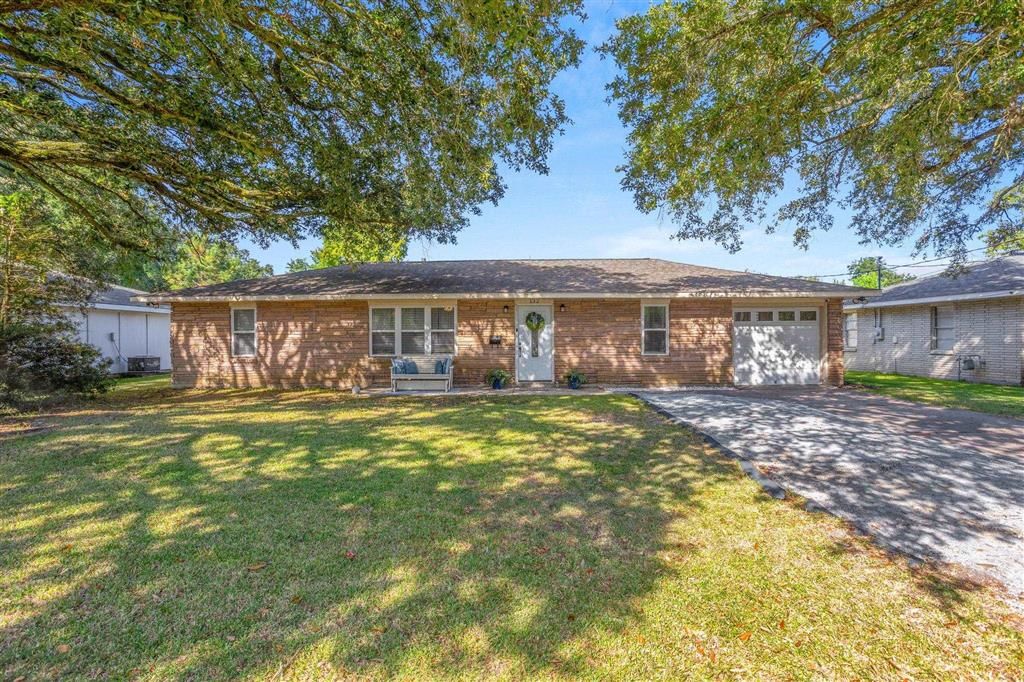 132 Lee Street, Lake Charles, LA 70605