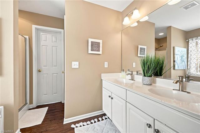 4020 Maid Marion Court, Jamestown, NC 27282