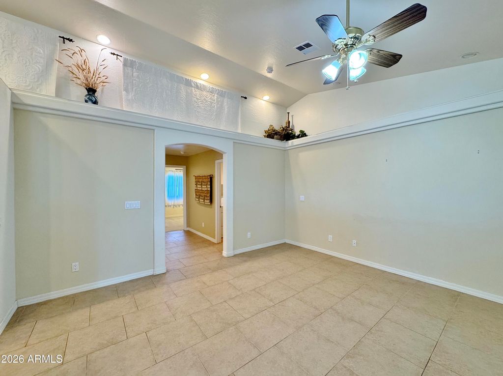 Image 10 of property listing at 15774 S SAXON Road, Arizona City, AZ 85123