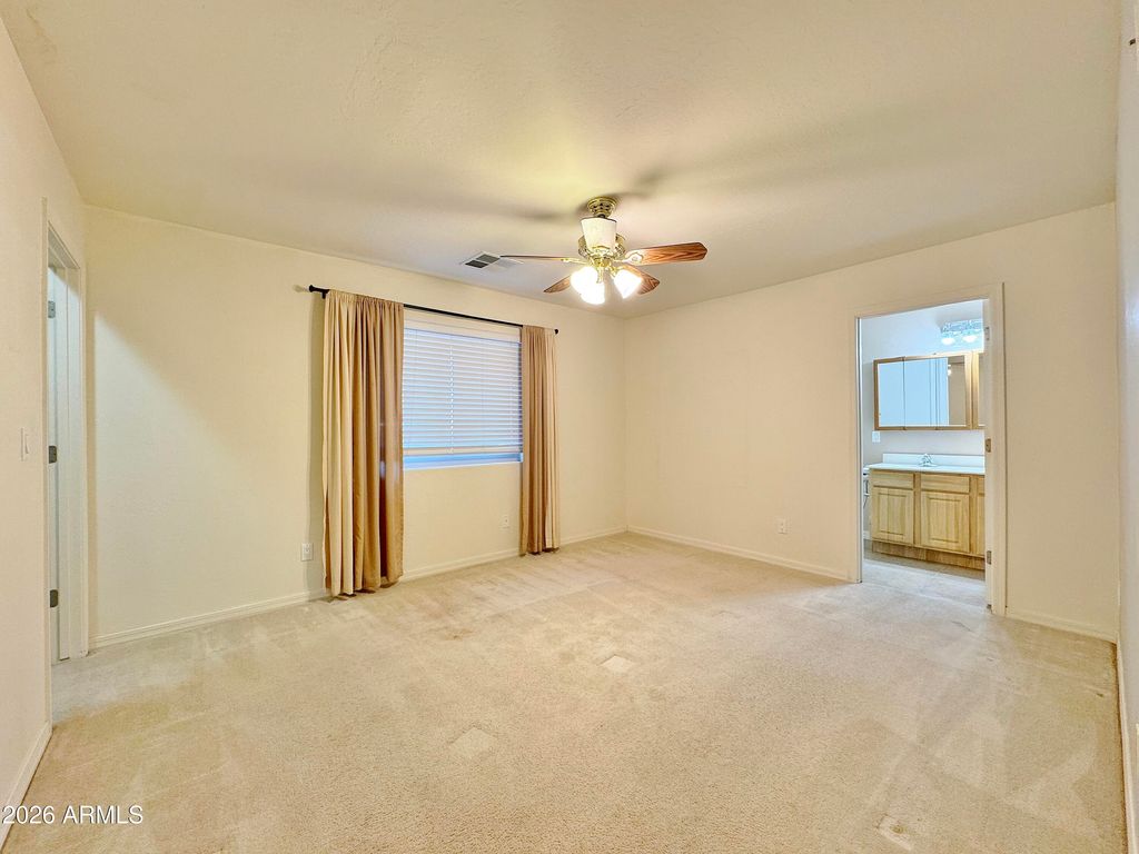Image 18 of property listing at 15774 S SAXON Road, Arizona City, AZ 85123