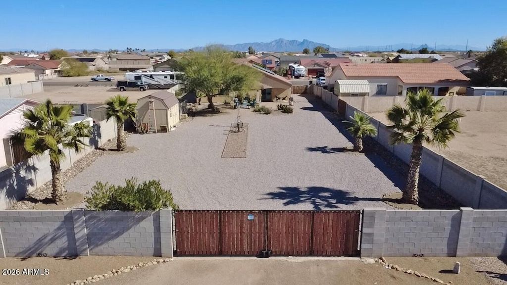 Image 2 of property listing at 15774 S SAXON Road, Arizona City, AZ 85123