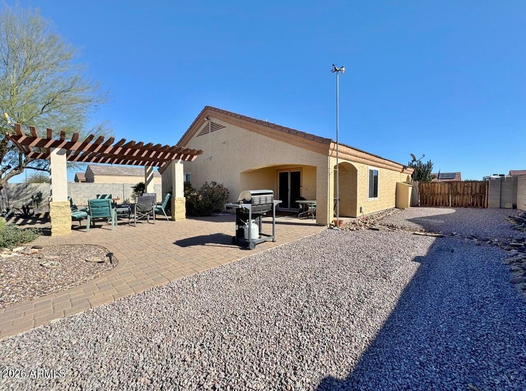 Image 42 of property listing at 15774 S SAXON Road, Arizona City, AZ 85123