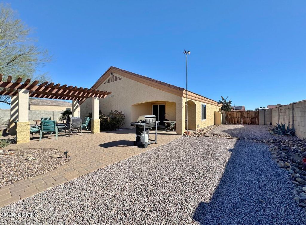 Image 45 of property listing at 15774 S SAXON Road, Arizona City, AZ 85123