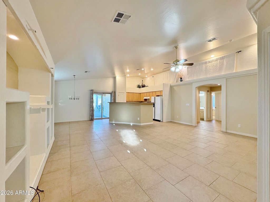 Image 7 of property listing at 15774 S SAXON Road, Arizona City, AZ 85123