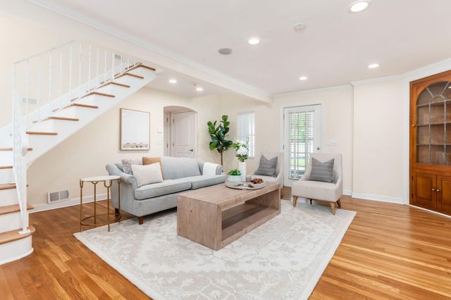 3719 Olentangy Boulevard, Columbus, OH 43214