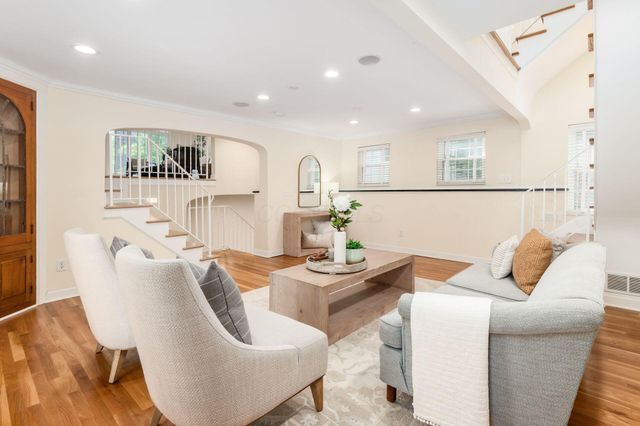 3719 Olentangy Boulevard, Columbus, OH 43214