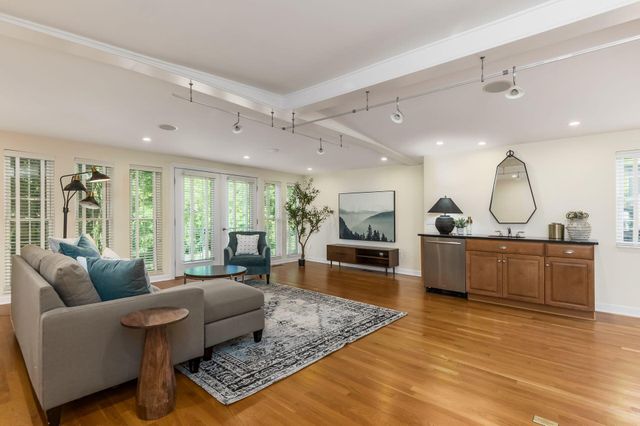 3719 Olentangy Boulevard, Columbus, OH 43214