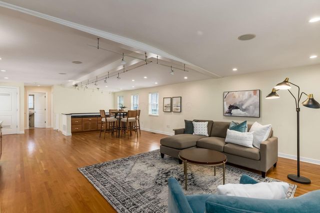3719 Olentangy Boulevard, Columbus, OH 43214