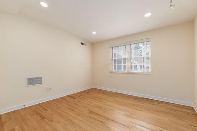 3719 Olentangy Boulevard, Columbus, OH 43214
