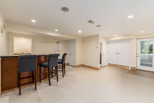 3719 Olentangy Boulevard, Columbus, OH 43214