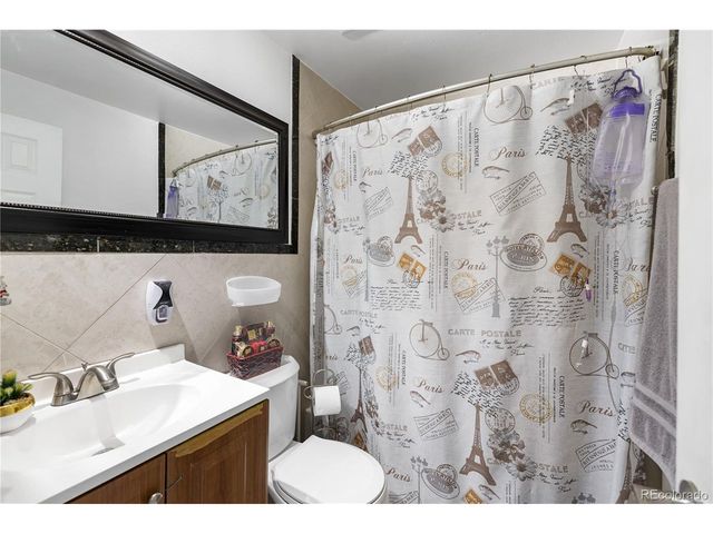 1093 S Holland St, Lakewood, CO 80226