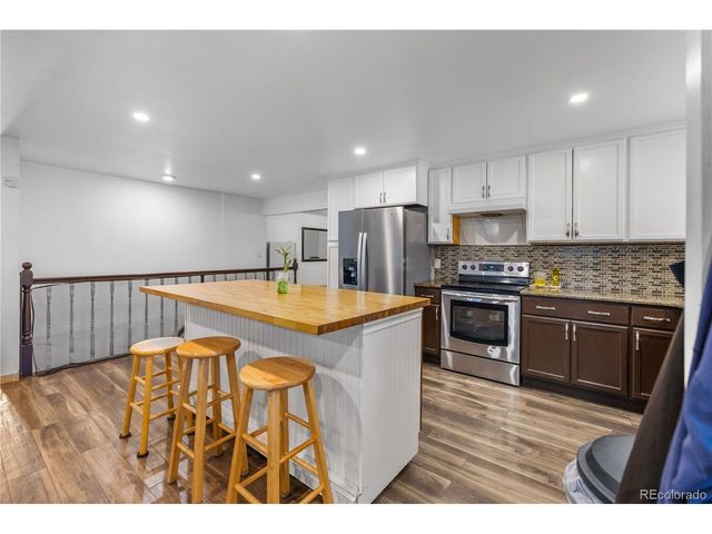 1093 S Holland St, Lakewood, CO 80226